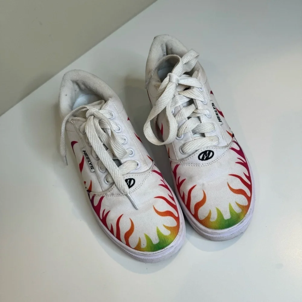 HEELYS Unisex-Child Wheeled Footwear Skate Shoe size 3